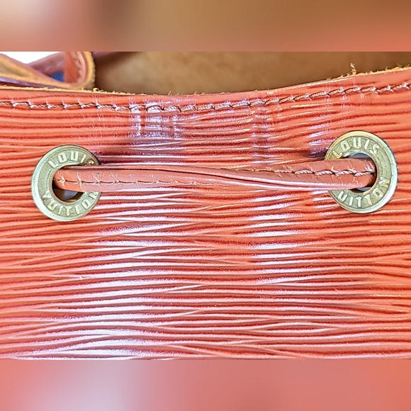 Louis Vuitton Noé EPI Bucket Bag Leather.  C01017 - Picture 15 of 16